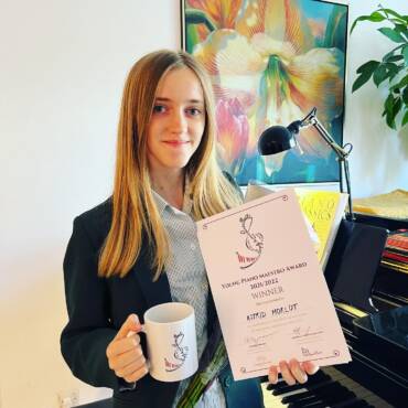Young Piano Maestro Award