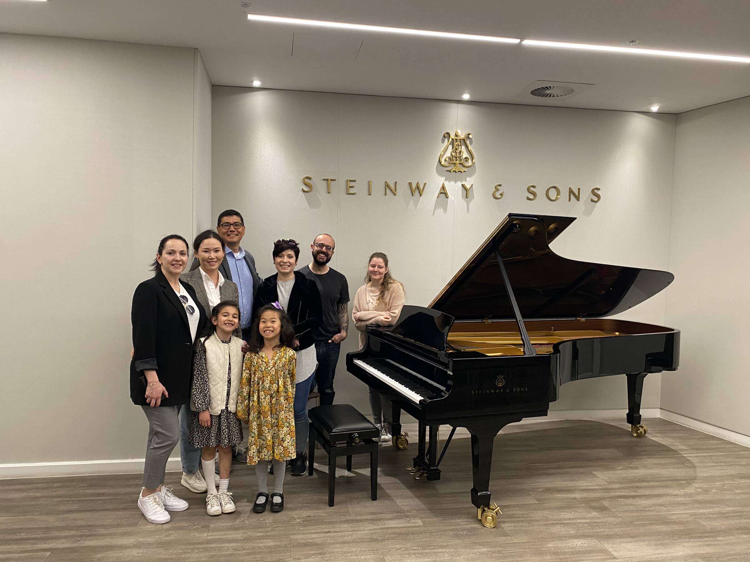 We were delighted to be able to visit the iconic Steinway Hall in London and to see lots of beautiful pianos made by Steinway & Sons.